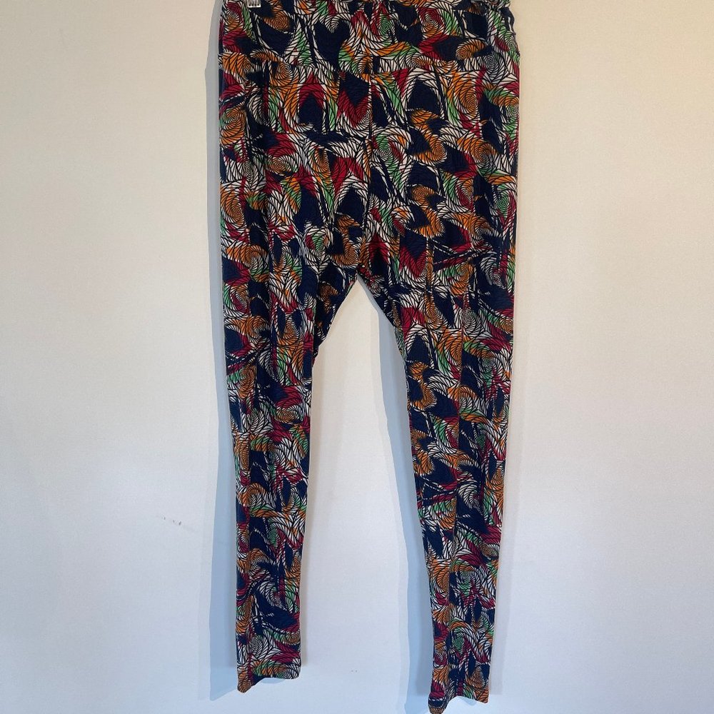 Cool spiderweb style leggings in Tall & Curvy. NEVER WORN! 20% off 3+ items